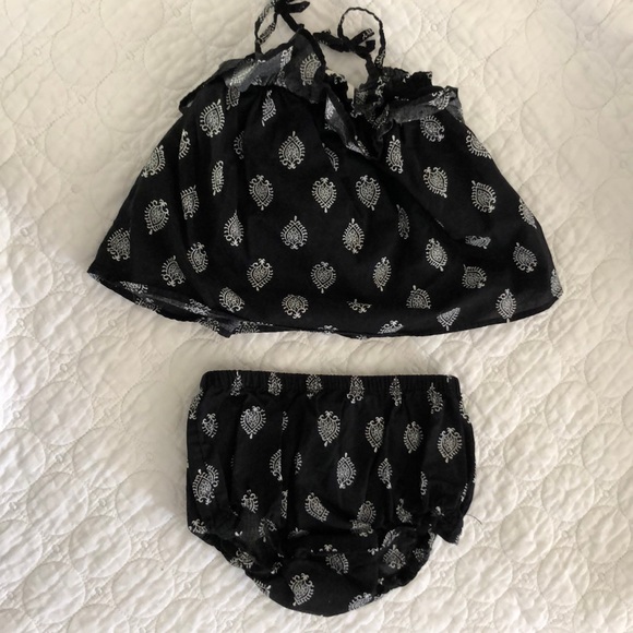 Old Navy Other - Baby girl 2 piece outfit 🖤